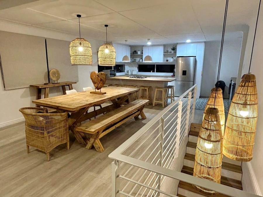  Bedroom Property for Sale in Wavecrest Eastern Cape